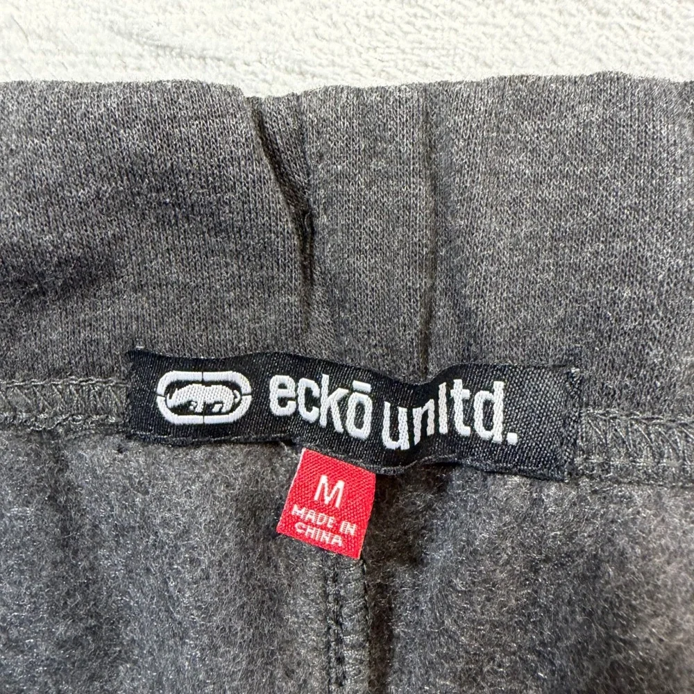 Ecko Unltd Fleece Sweat Shorts Men's Size M Black Gray Graphic Streetwear‎ NEW